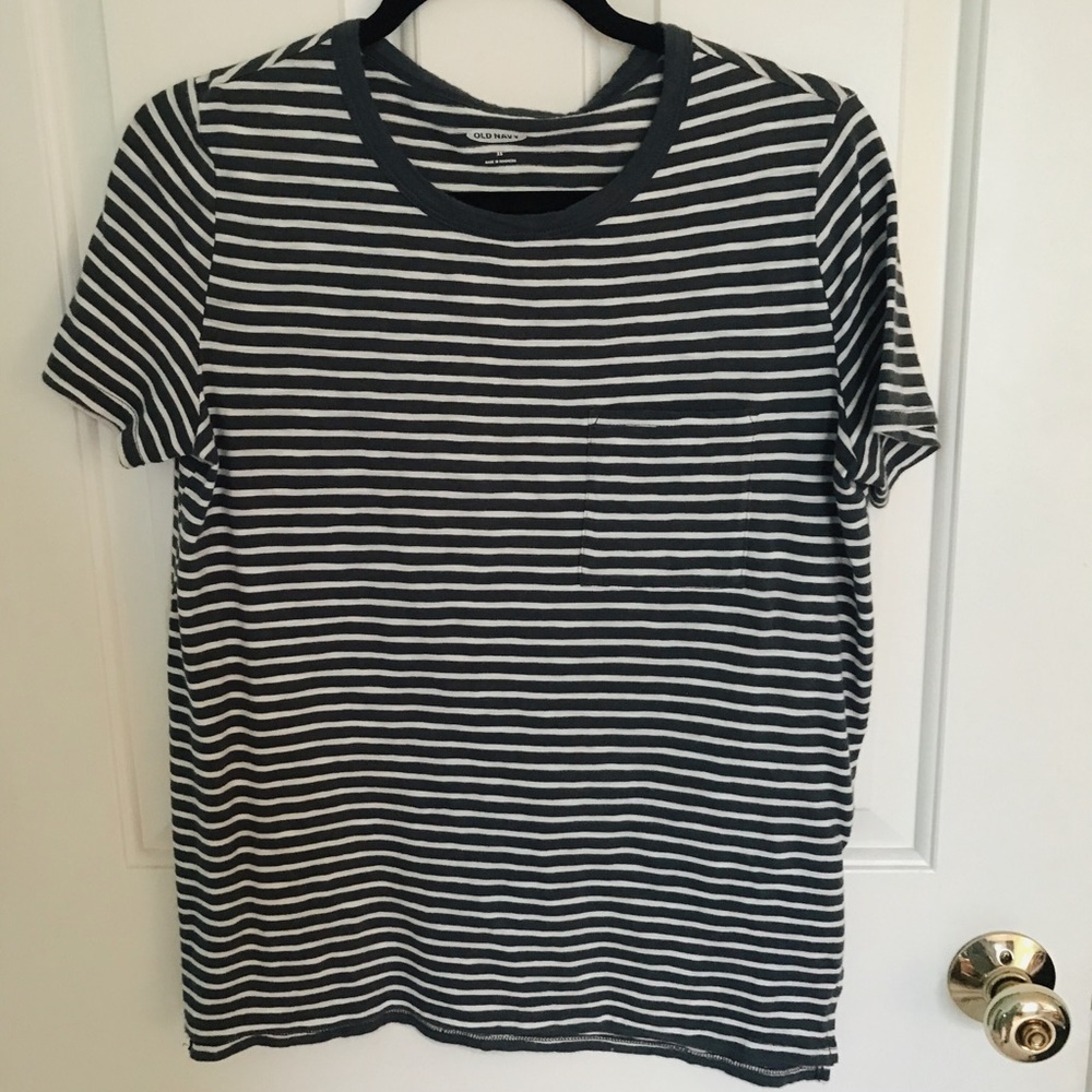Old Navy gray/white striped short sleeve t-shirt